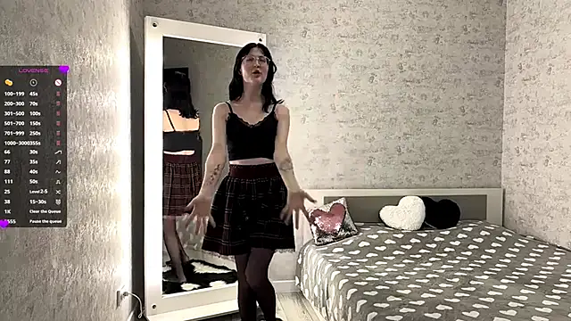 FakeLamb online show from October 11, 2025, 9:02 pm