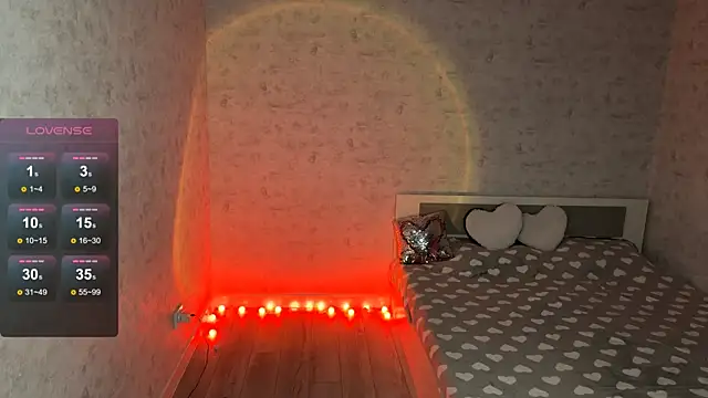 FakeLamb online show from April 21, 2026, 9:06 pm