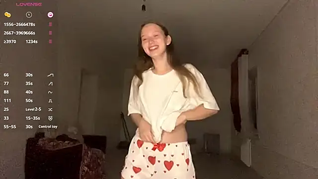 CharlynDini online show from September 14, 2025, 4:06 pm