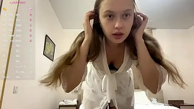 CharlynDini online show from September 17, 2025, 2:41 pm