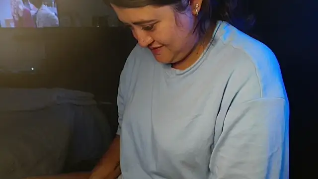 Snapshot of Prill940 chatting on October 3, 2025, 5:48 am Prill940 online show from October 3, 2025, 5:48 am