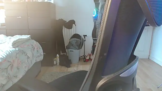 Snapshot of Prill940 chatting on October 17, 2025, 9:45 am Prill940 online show from October 17, 2025, 9:45 am