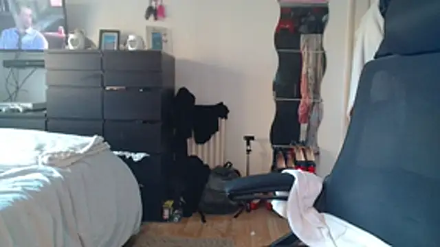 Snapshot of Prill940 chatting on November 1, 2025, 8:16 am Prill940 online show from November 1, 2025, 8:16 am