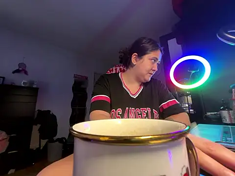 Snapshot of Prill940 chatting on January 10, 2026, 8:27 am Prill940 online show from January 10, 2026, 8:27 am