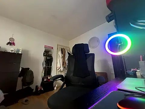 Snapshot of Prill940 chatting on January 12, 2026, 9:47 am Prill940 online show from January 12, 2026, 9:47 am