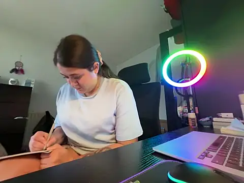 Snapshot of Prill940 chatting on February 1, 2026, 8:13 am Prill940 online show from February 1, 2026, 8:13 am