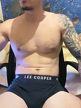 fronkie9384 online show from October 10, 2025, 5:56 pm