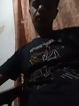 Snapshot of lahiruwi chatting on July 25, 2026, 5:32 pm lahiruwi online show from July 25, 2026, 5:32 pm