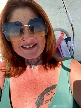 IrishmilfAnna online show from October 19, 2025, 10:27 am