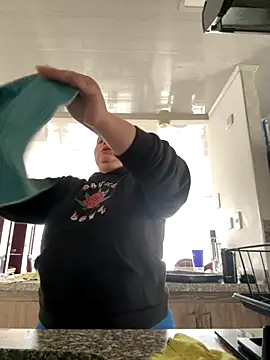 PortuPAWG online show from November 18, 2025, 7:18 pm