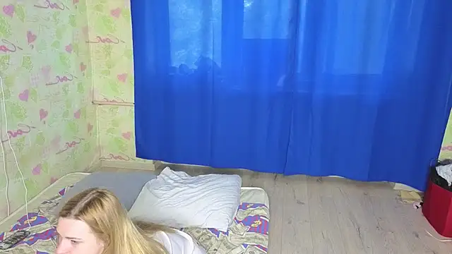 HelenMartines online show from June 29, 2026, 1:44 pm