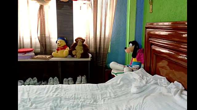  Charlize theron  online show from April 3, 2026, 7:12 pm