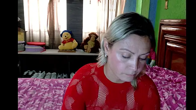  Charlize theron  online show from April 21, 2026, 8:23 pm