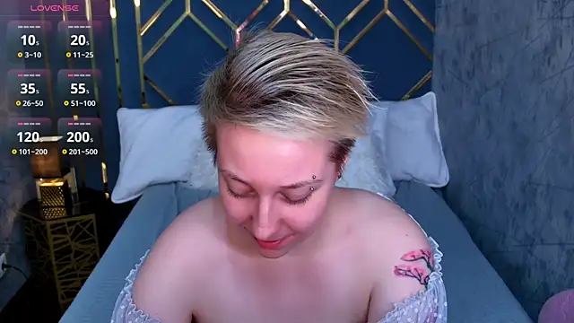 AlexandraGreen online show from February 9, 2026, 9:19 pm