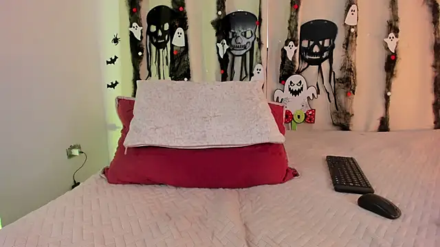 mrhot night online show from October 19, 2025, 10:54 pm