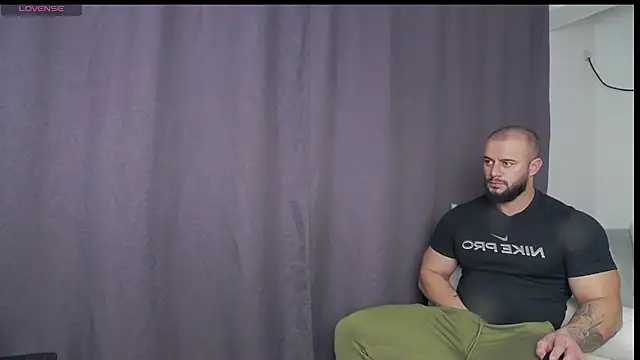 RickyMiami1 online show from November 25, 2025, 6:52 pm