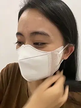 Mochi21 online show from September 24, 2025, 5:33 am