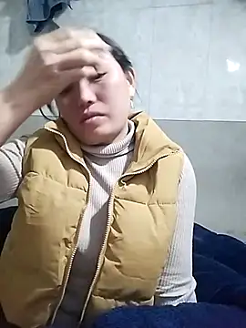 susu-00 online show from November 23, 2025, 2:17 pm