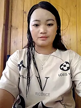 lusy-000 online show from September 20, 2025, 3:40 am