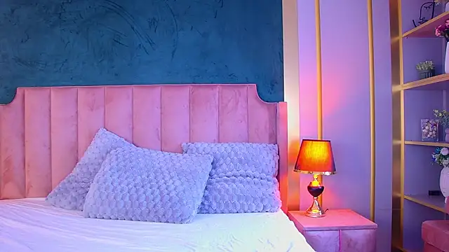 VanessaOlive online show from November 9, 2025, 6:23 am