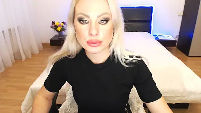 Tina Shines online show from November 11, 2025, 2:39 pm