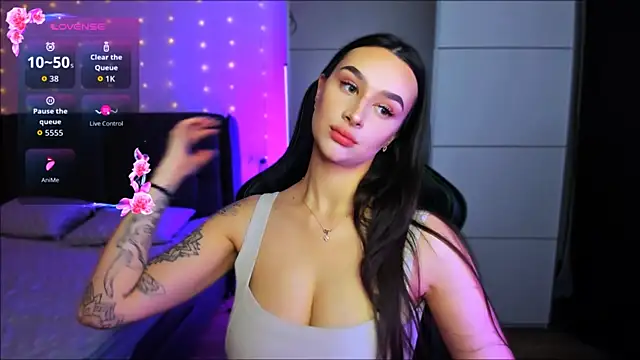 Veronica Larsson online show from November 30, 2025, 11:42 pm