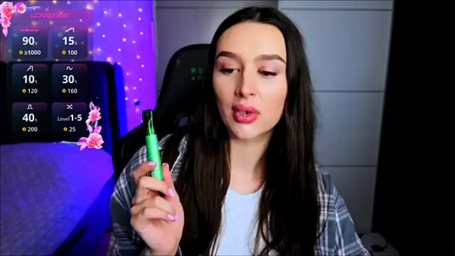 Veronica Larsson online show from February 12, 2026, 2:56 pm