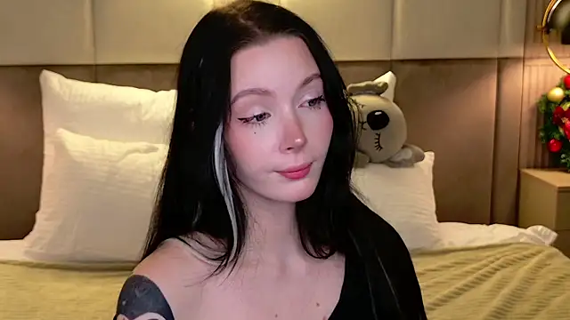 Goldy Stark online show from December 21, 2025, 8:49 pm