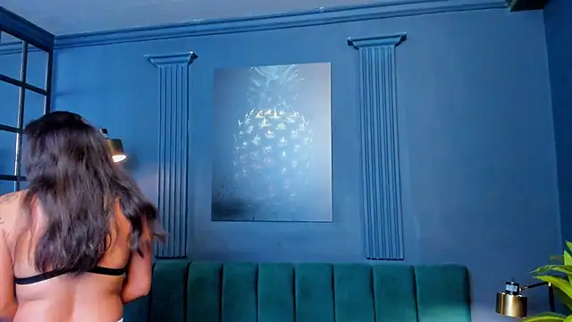 aliceandsia online show from September 20, 2025, 2:56 am