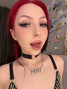 Lina Thornton  online show from February 4, 2026, 11:09 pm