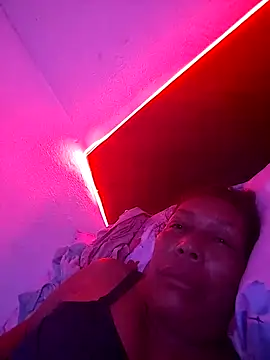 Naomi-Mature online show from April 7, 2026, 8:04 am