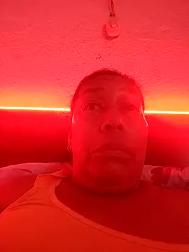 Naomi-Mature online show from April 18, 2026, 8:51 am