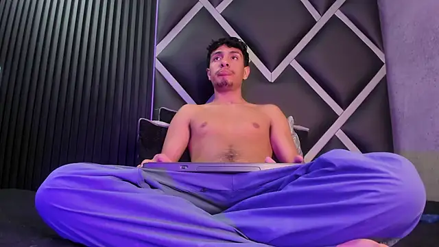 maximiliano jam online show from September 19, 2025, 4:14 am