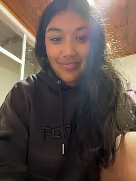 SharaRous online show from October 7, 2025, 1:25 am