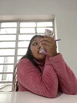 SharaRous online show from October 8, 2025, 12:03 pm