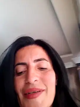 Gecenin Kralicesi online show from May 16, 2026, 6:54 am