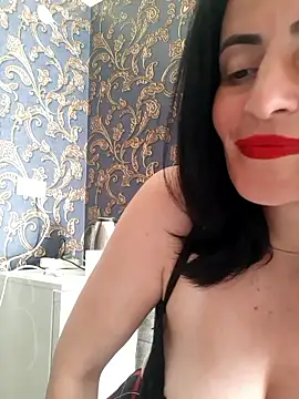 Gecenin Kralicesi online show from May 26, 2026, 1:18 pm