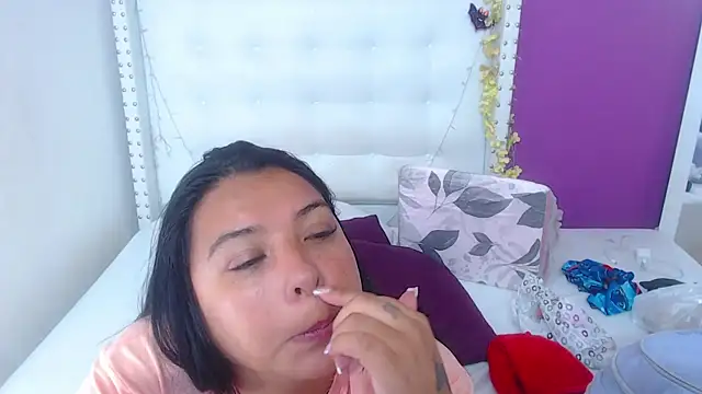 fat naughtyass online show from November 24, 2025, 2:06 pm