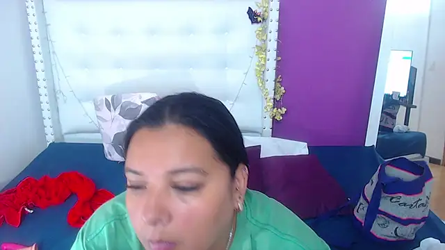 fat naughtyass online show from November 25, 2025, 2:06 pm