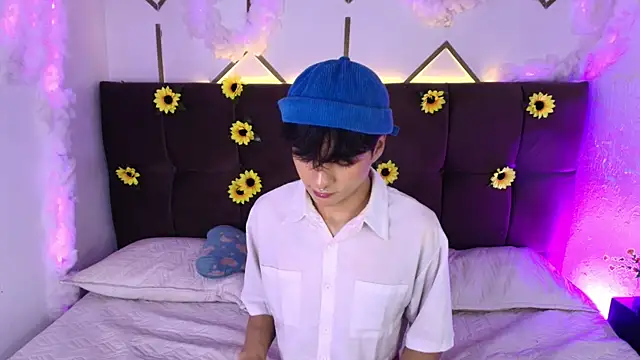 AleAurarashi online show from April 21, 2026, 3:13 am