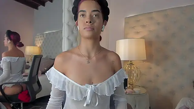 AlannaBlakes online show from November 4, 2025, 2:54 am