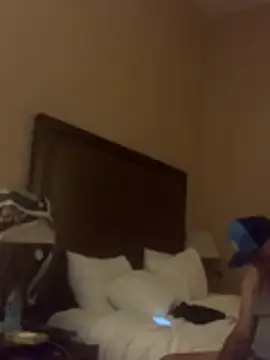 Hothotboyg online show from November 27, 2025, 12:56 am