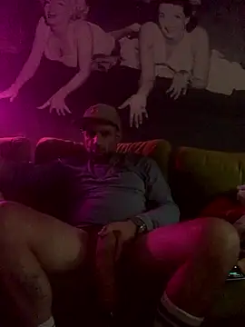 Hothotboyg online show from January 19, 2026, 1:04 pm