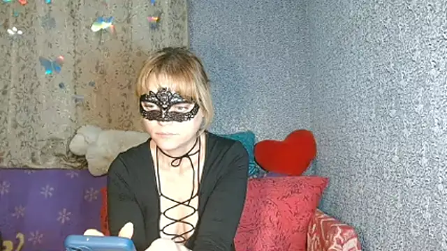 Miss Nona online show from November 3, 2025, 2:07 pm