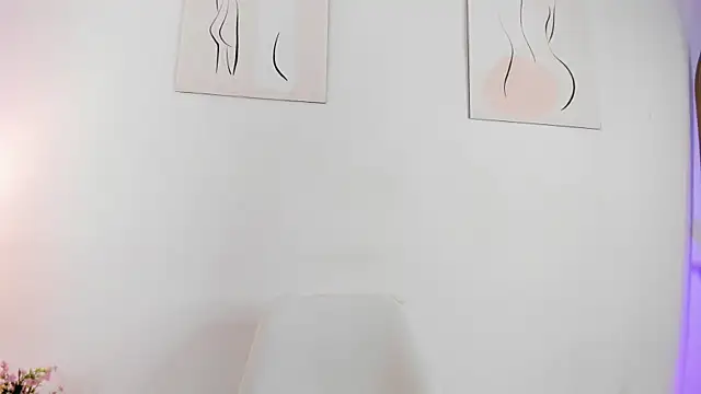 elzafuentes1 online show from September 30, 2025, 7:19 pm