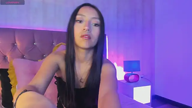 Luna Moo  online show from September 14, 2025, 3:27 am