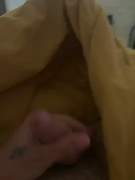 Snapshot of lolo33500 chatting on April 7, 2026, 5:30 am lolo33500 online show from April 7, 2026, 5:30 am