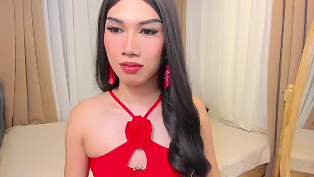 MaxCollins online show from December 4, 2025, 8:39 pm