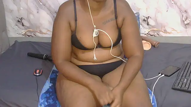 EbonyPhatBooty online show from April 22, 2026, 5:10 am