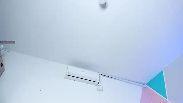 mara winters  online show from November 14, 2025, 12:48 pm